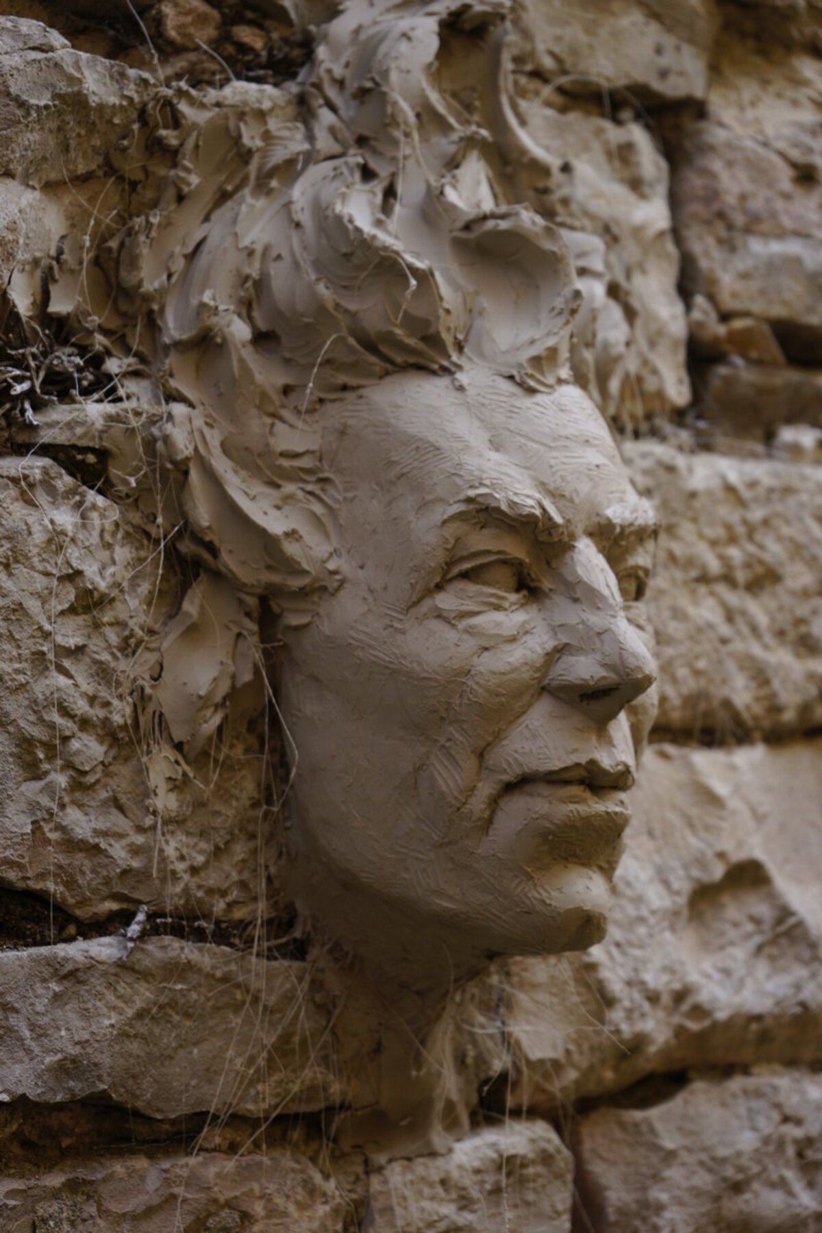 Semiostalgia P0001 — Sculpture en cours de séchage, Saint-Antonin-Noble-Val