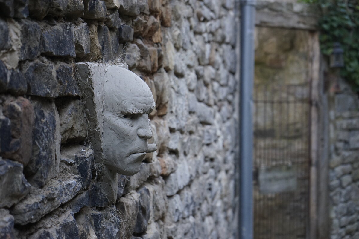 Semiostalgia P0005 — Sculpture fraîche, Saint-Antonin-Noble-Val