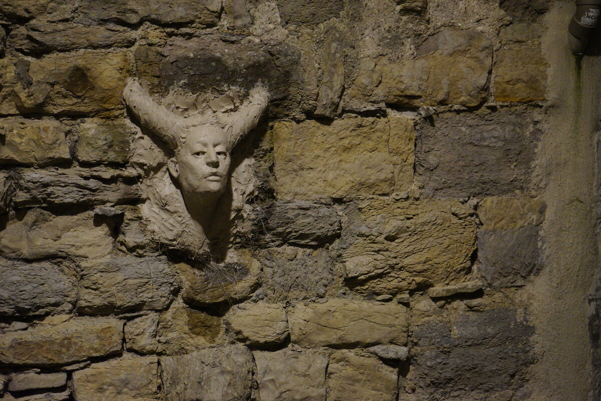 Semiostalgia P0006 — Sculpture détruite, Saint-Antonin-Noble-Val