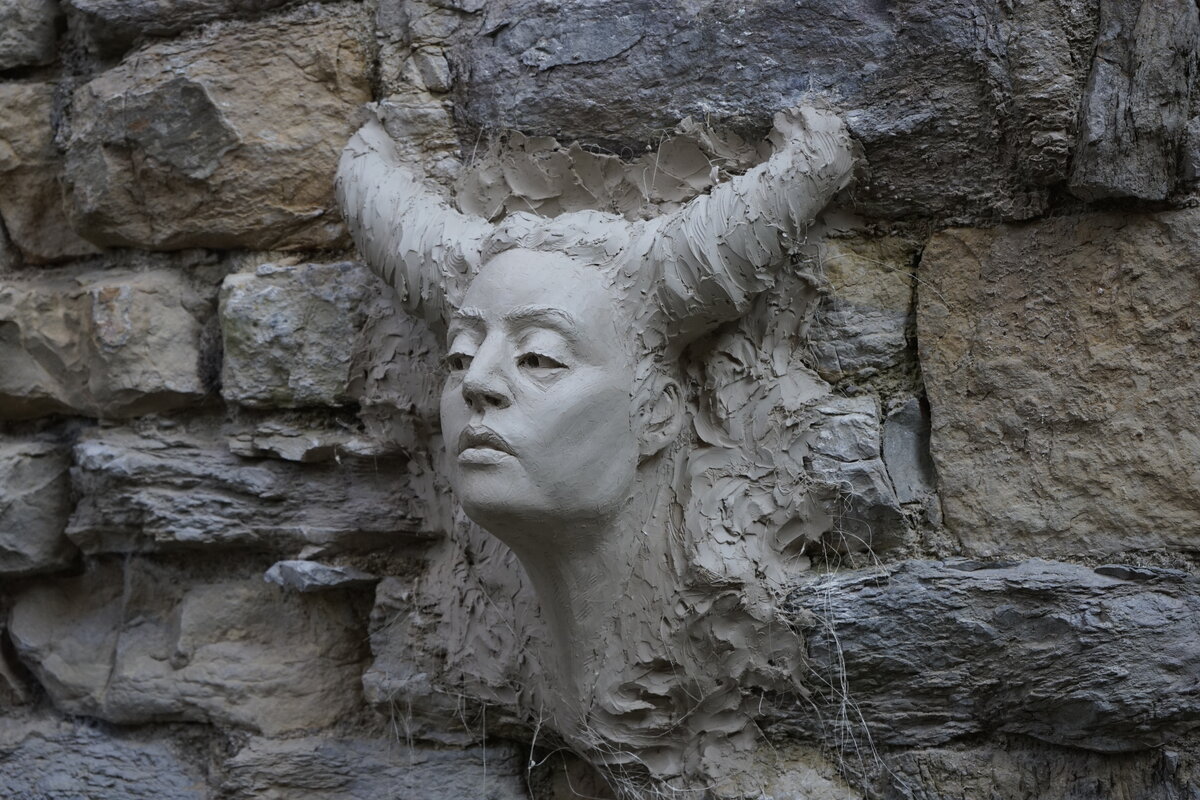 Semiostalgia P0006 — Sculpture en cours de séchage, Saint-Antonin-Noble-Val