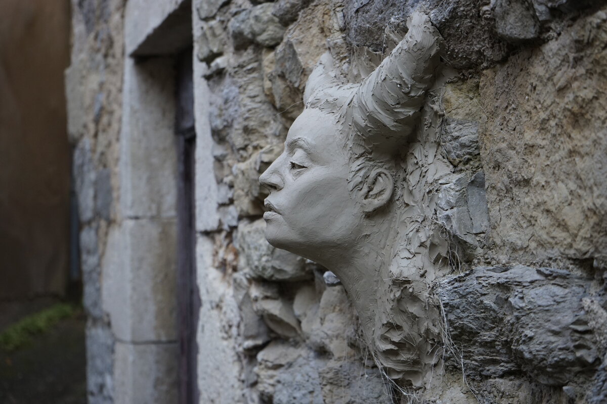 Semiostalgia P0006 — Sculpture en cours de séchage, Saint-Antonin-Noble-Val