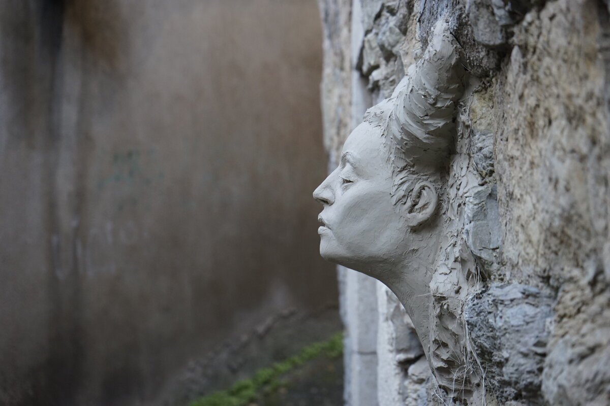 Semiostalgia P0006 — Sculpture en cours de séchage, Saint-Antonin-Noble-Val