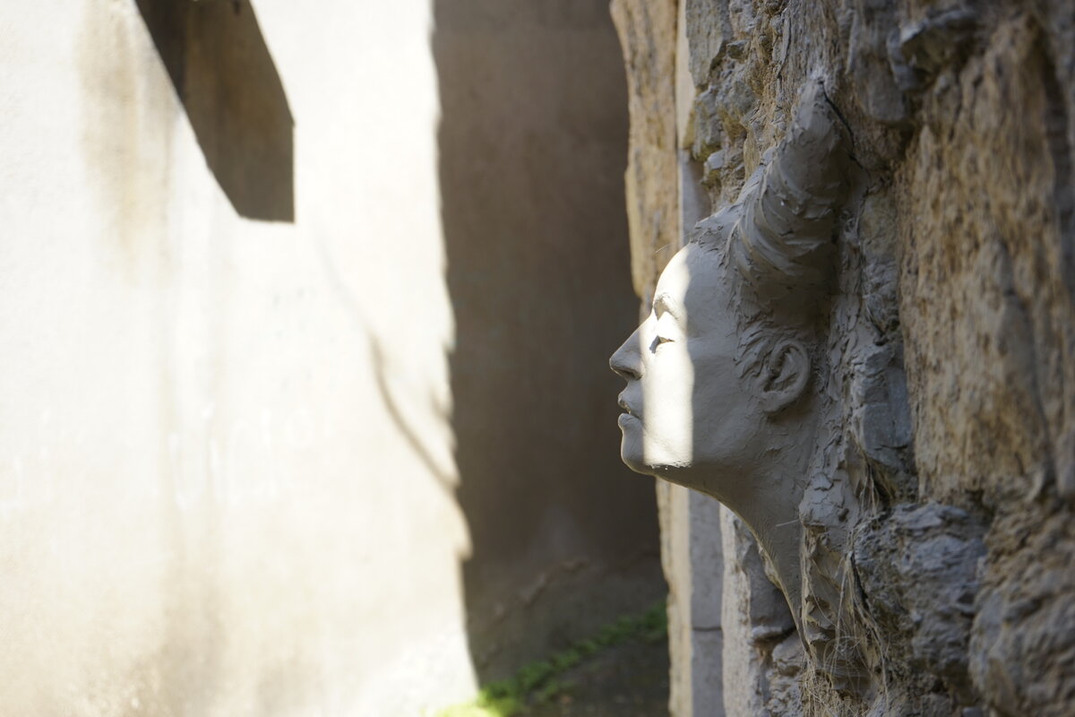 Semiostalgia P0006 — Sculpture en cours de séchage, Saint-Antonin-Noble-Val