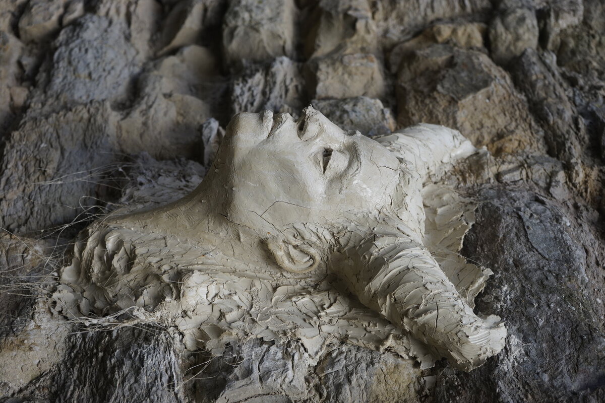Semiostalgia P0006 — Sculpture sèche, Saint-Antonin-Noble-Val