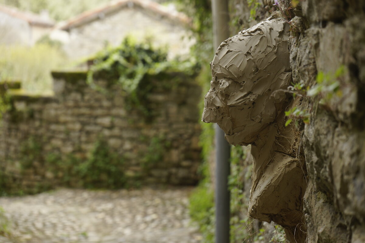 Semiostalgia P0009 — Sculpture fraîche, Saint-Antonin-Noble-Val