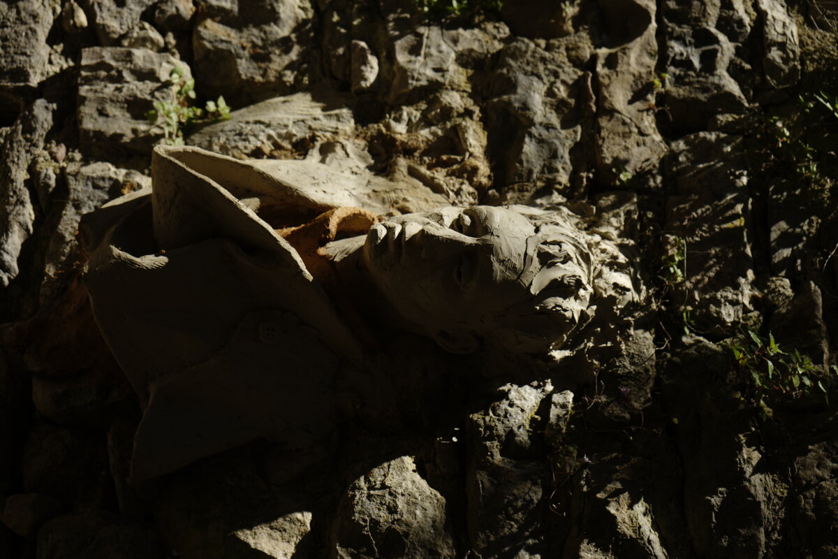 Semiostalgia P0009 — Sculpture fraîche, Saint-Antonin-Noble-Val