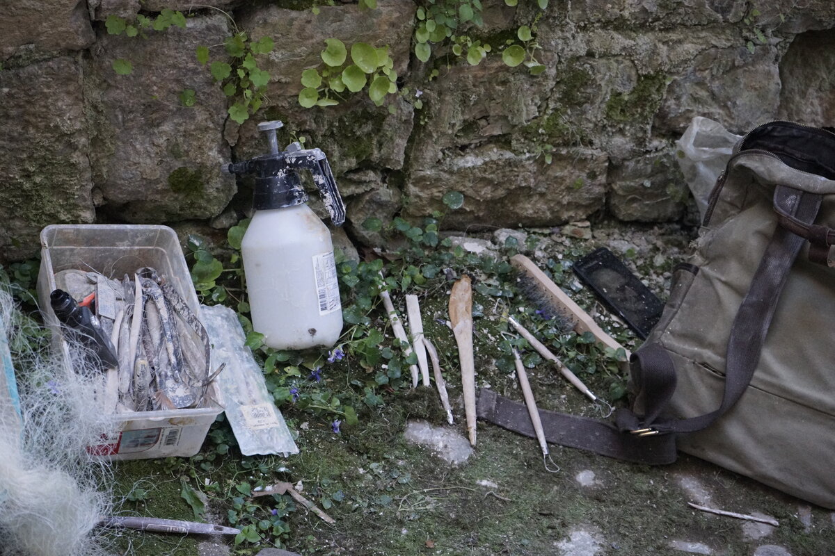 Semiostalgia P0010 — Atelier de sculpture, Saint-Antonin-Noble-Val