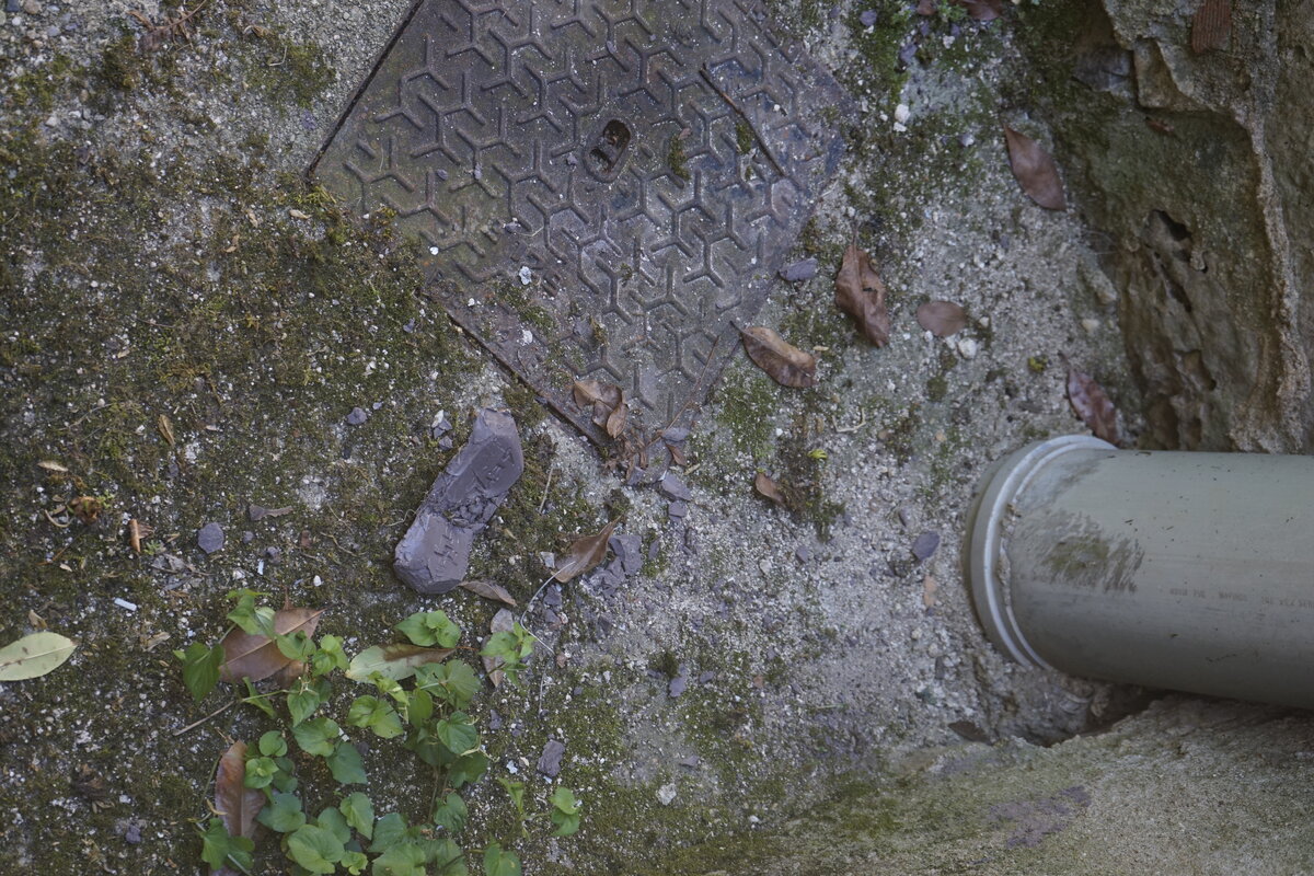 Semiostalgia P0015 — Sculpture volée, Saint-Antonin-Noble-Val