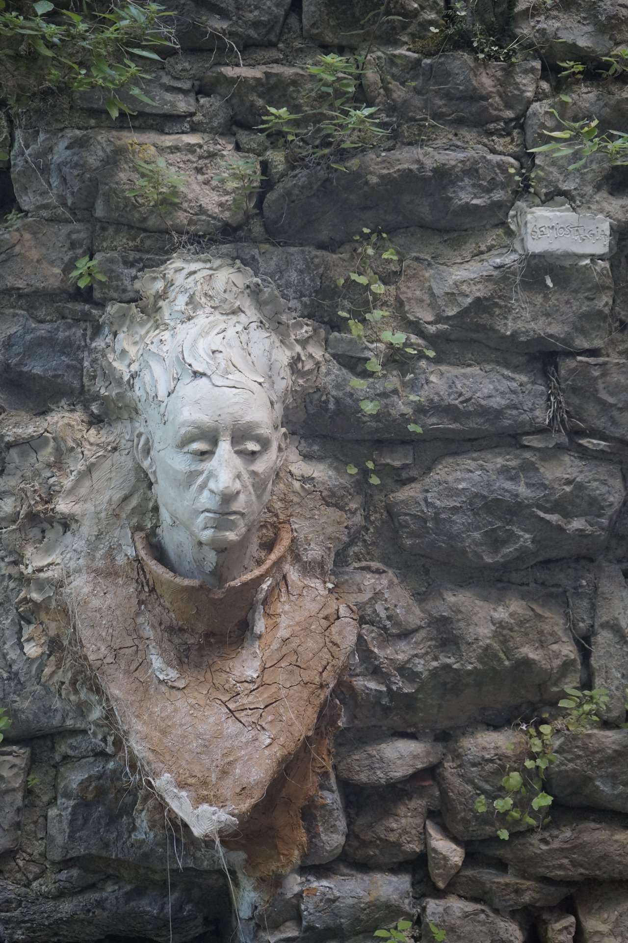 Retrait des sculptures Semiostalgia — documentation photographique, juillet 2026