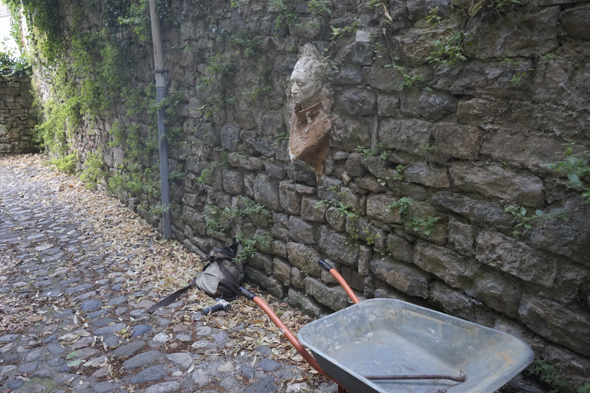 Retrait des sculptures Semiostalgia — documentation photographique, juillet 2026