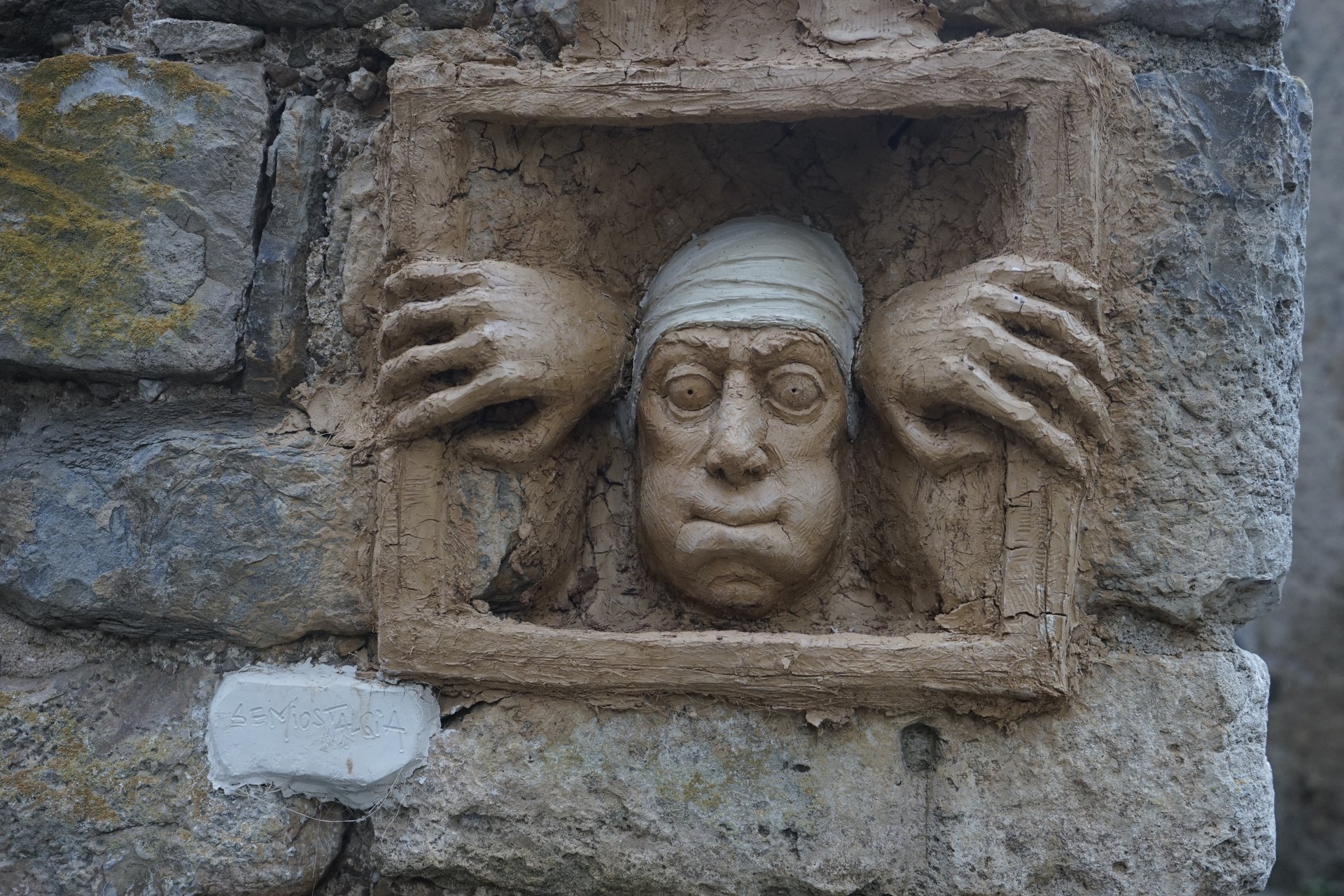 Retrait des sculptures Semiostalgia — documentation photographique, juillet 2026