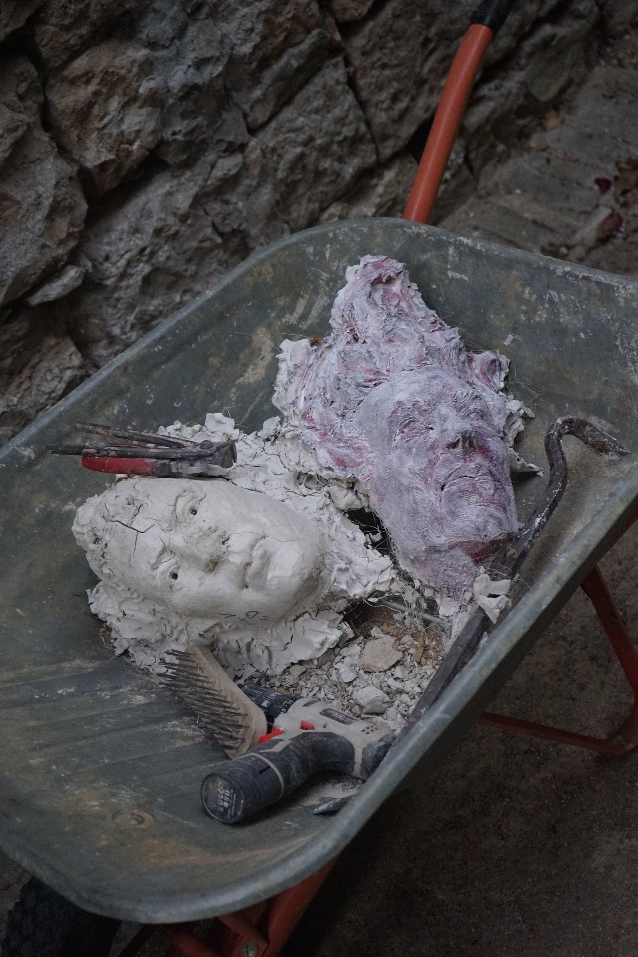 Retrait des sculptures Semiostalgia — documentation photographique, juillet 2026