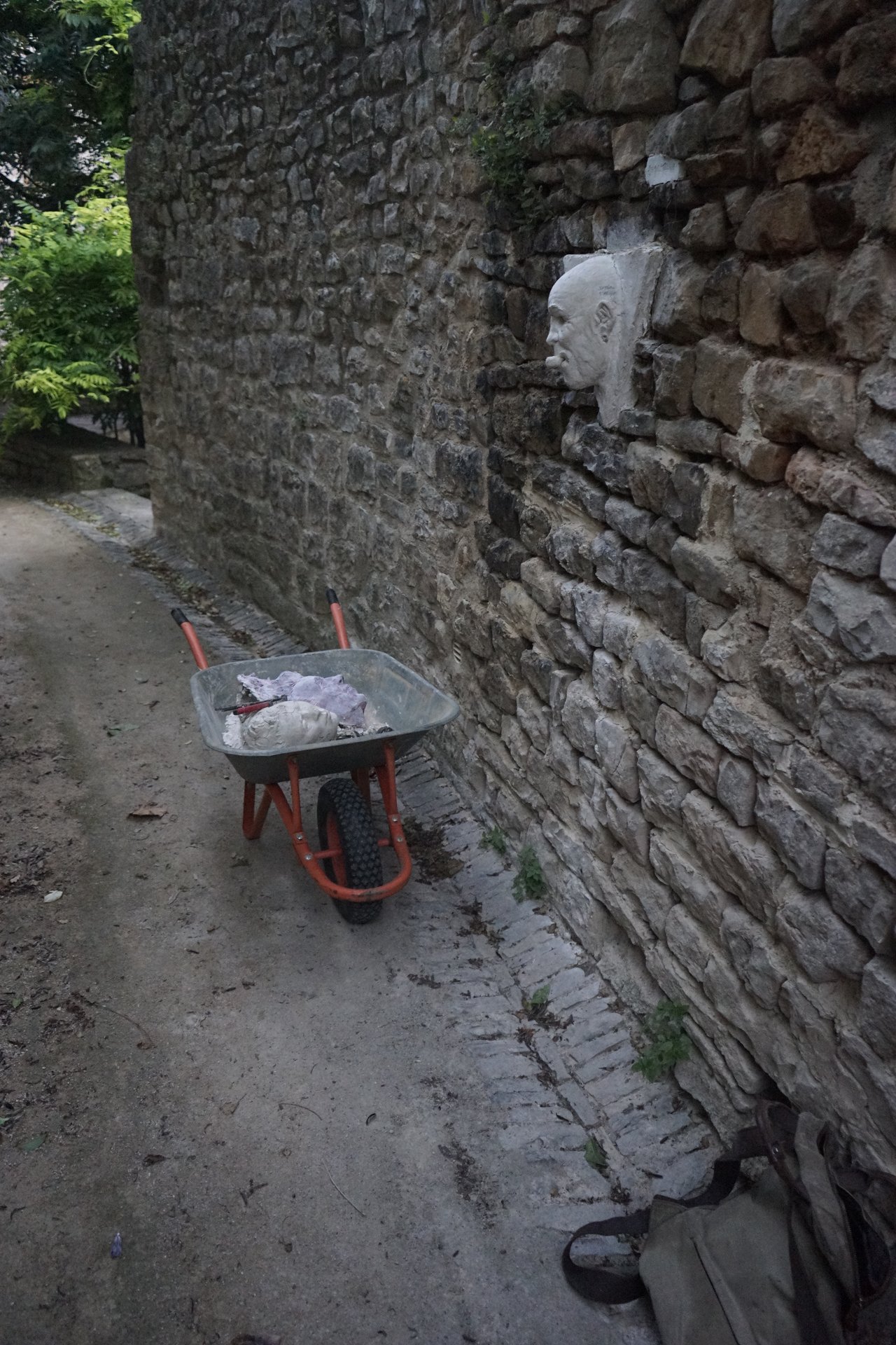 Retrait des sculptures Semiostalgia — documentation photographique, juillet 2026