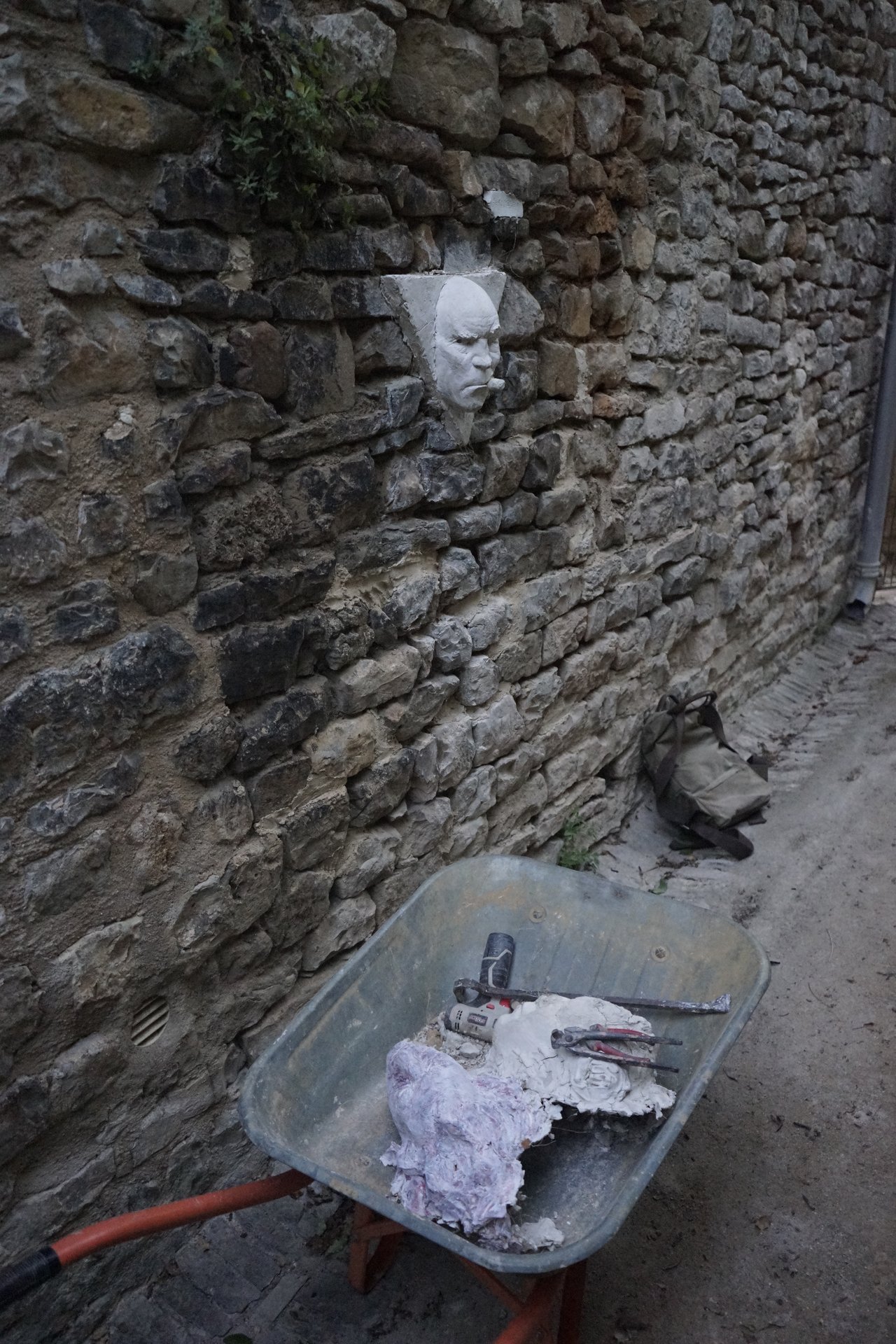 Retrait des sculptures Semiostalgia — documentation photographique, juillet 2026