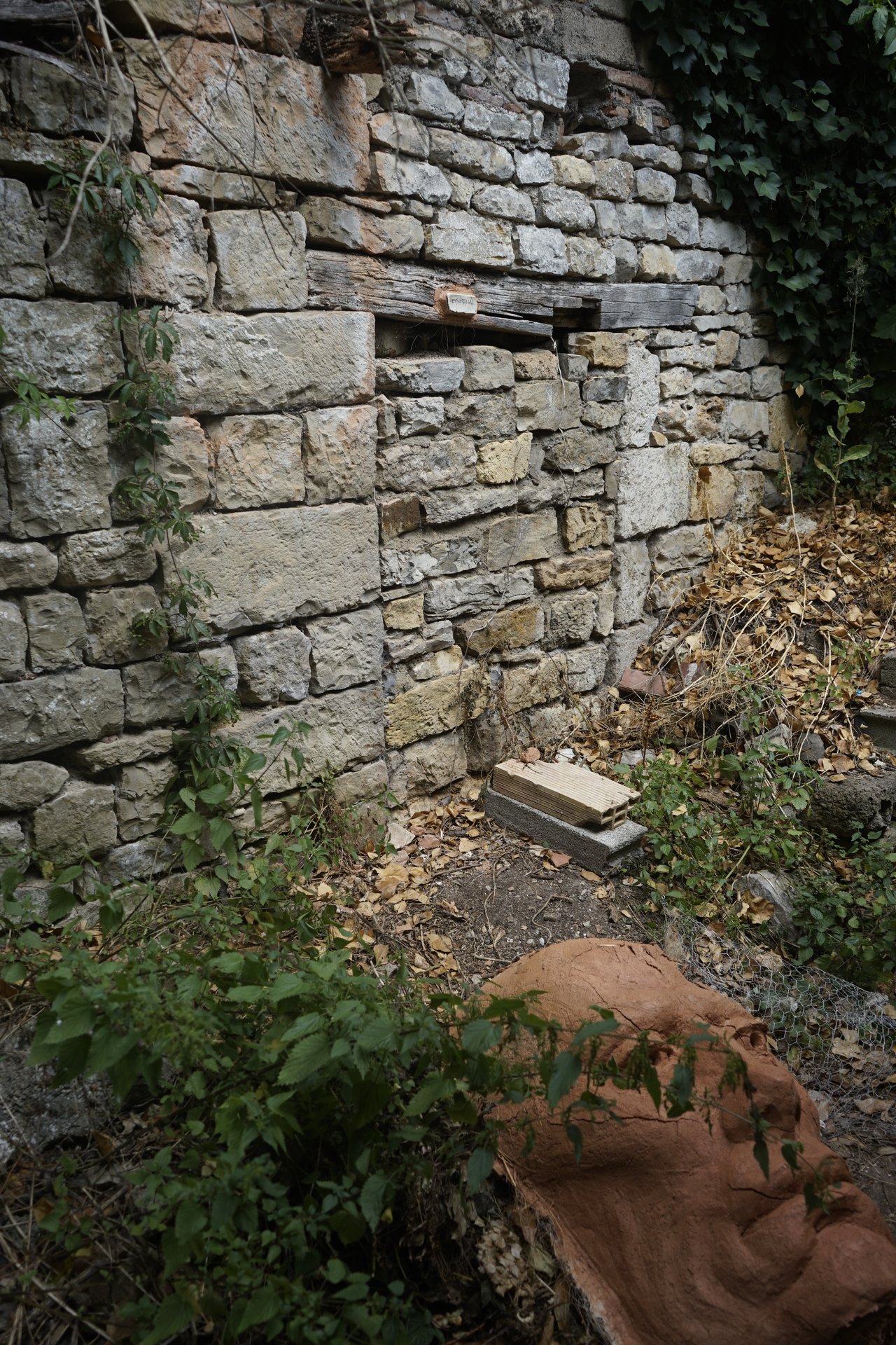 Retrait des sculptures Semiostalgia — documentation photographique, juillet 2026