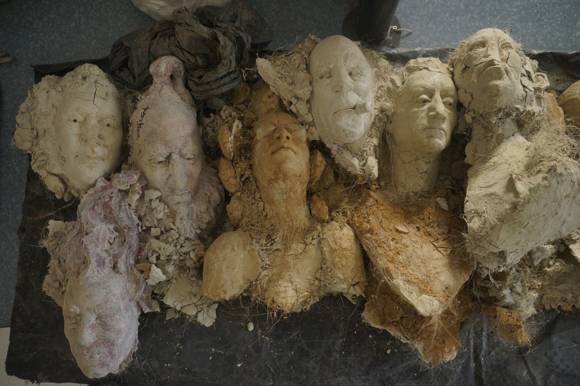 Retrait des sculptures Semiostalgia — documentation photographique, juillet 2026