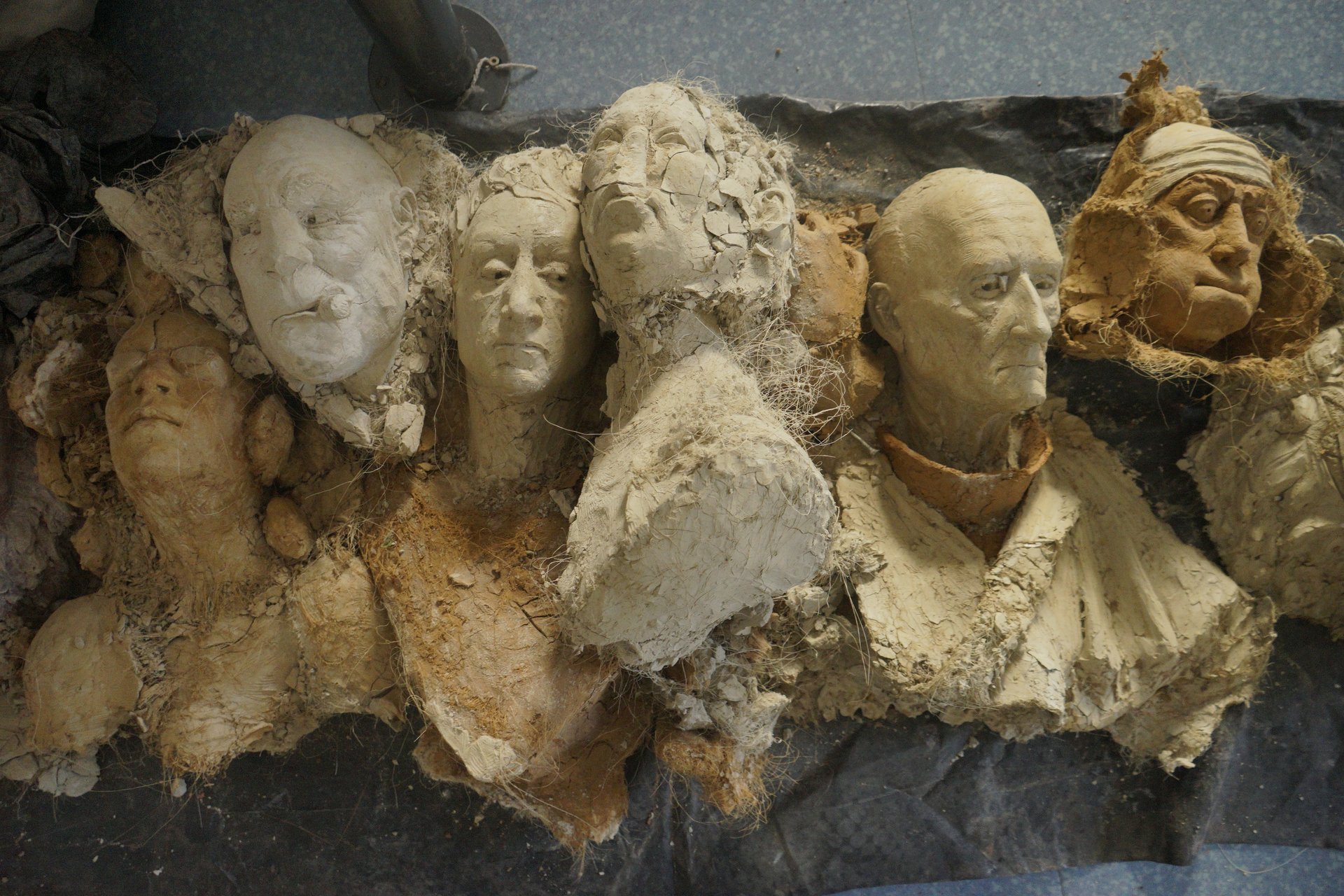 Retrait des sculptures Semiostalgia — documentation photographique, juillet 2026